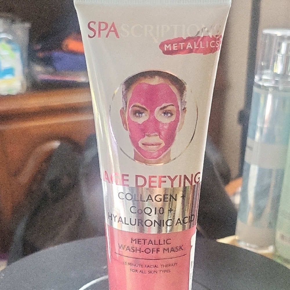 SpaScriptions Metallic Face Mask - Picture 3 of 6